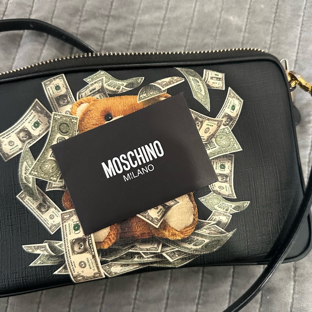 🧸💵MOSCHINO MONEY BEAR CROSSBODY💵🧸 - Picture 4 of 5